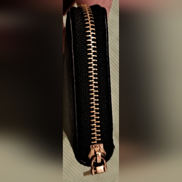 Vintage Bebe Y2K Gianna Vegan Black Leather Zip Around Signature Clutch Wallet - Picture 7 of 11